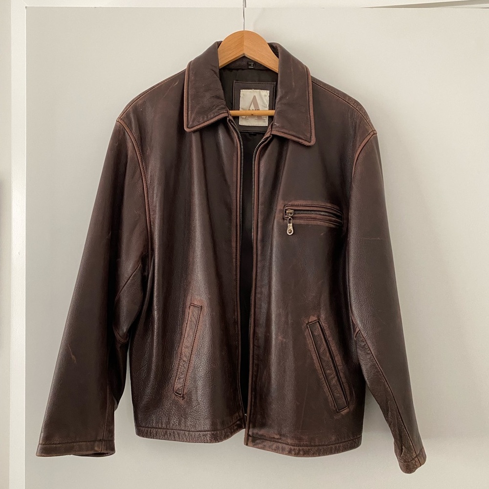 Dark chocolate brown vintage distressed leather jacket oversized Avanti L